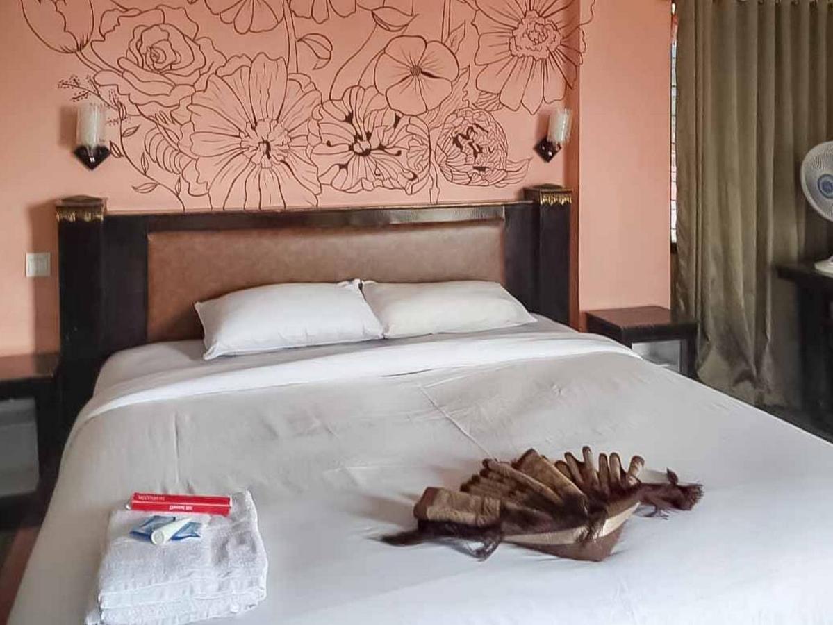 Hotel Ananda Syariah Redpartner Bukittinggi Extérieur photo