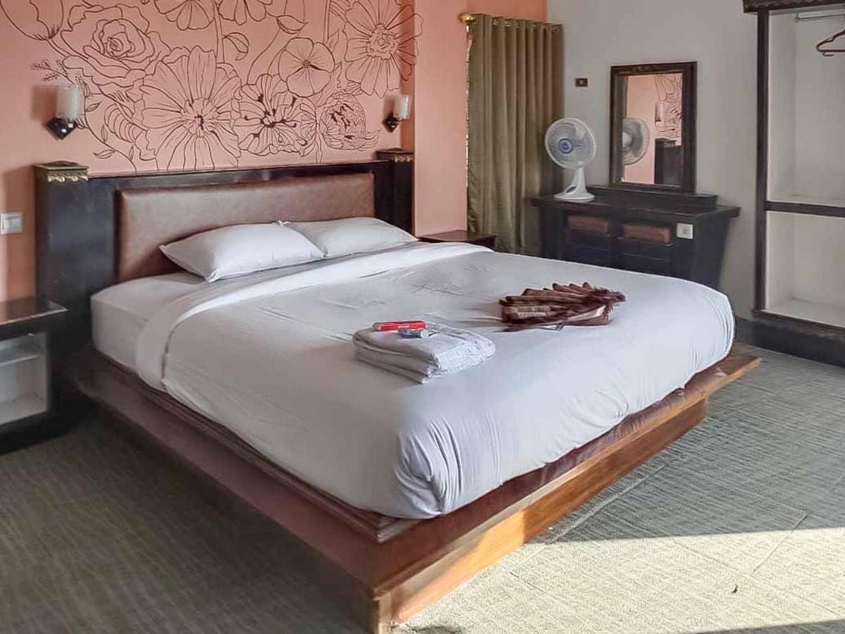 Hotel Ananda Syariah Redpartner Bukittinggi Extérieur photo